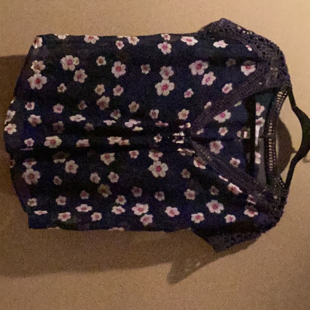 Navy blue top with white and pink flowers, size extra large